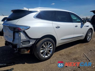 Trzecie zdjęcie samochodu z tyłu: 2022 BUICK ENCLAVE AVENIR VIN:5GAEVCKW8NJ104975 - miniatura
