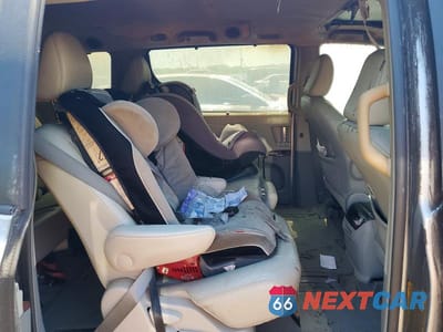 Zdjęcie 10 z 12 samochodu: 2014 TOYOTA SIENNA VIN:5TDYK3DC9ES498089 - miniatura