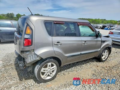 Trzecie zdjęcie samochodu z tyłu: 2011 KIA SOUL + VIN:KNDJT2A22B7339893 - miniatura