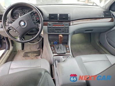 Zdjęcie 8 z 12 samochodu: 2004 BMW 325XI VIN:WBAEU334X4PR10825 - miniatura