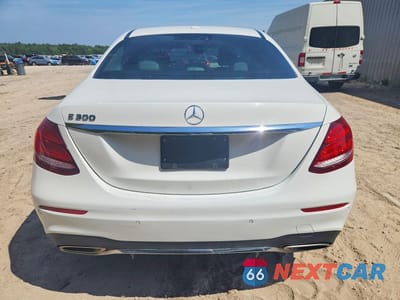 Zdjęcie 6 z 12 samochodu: 2017 MERCEDES-BENZ E 300 VIN:WDDZF4JB8HA081385 - miniatura