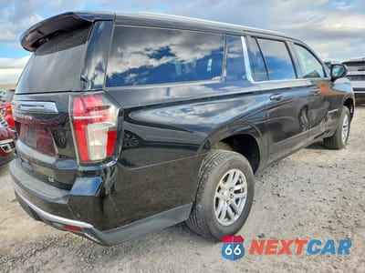 Trzecie zdjęcie samochodu z tyłu: 2021 CHEVROLET SUBURBAN K1500 LT VIN:1GNSKCKD5MR268605 - miniatura