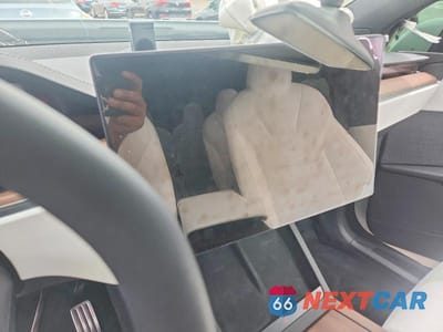 Zdjęcie 9 z 13 samochodu: 2026 TESLA MODEL X VIN:7SAXCBE52TF482548 - miniatura