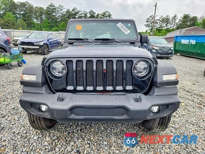 Piąte zdjęcie samochodu w środku: 2021 JEEP WRANGLER UNLIMITED SPORT VIN:1C4HJXDN0MW638119 - miniatura