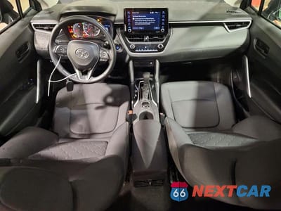 Zdjęcie 8 z 13 samochodu: 2022 TOYOTA COROLLA CROSS LE VIN:7MUCAABG5NV016697 - miniatura