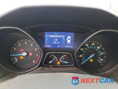 Zdjęcie 9 z 12 samochodu: 2013 FORD FOCUS SE VIN:1FADP3F25DL235947 - miniatura