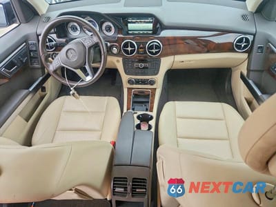 Zdjęcie 8 z 12 samochodu: 2015 MERCEDES-BENZ GLK 350 VIN:WDCGG5HBXFG394534 - miniatura
