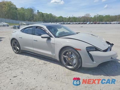 Czwarte zdjęcie samochodu z boku: 2024 PORSCHE TAYCAN VIN:WP0AA2Y14RSA12618 - miniatura