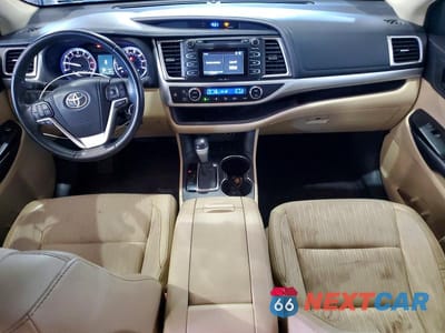 Zdjęcie 8 z 13 samochodu: 2014 TOYOTA HIGHLANDER LE PLUS VIN:5TDBKRFH8ES029903 - miniatura