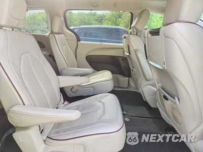 Zdjęcie 11 z 13 samochodu: 2017 CHRYSLER PACIFICA LIMITED VIN:2C4RC1GG7HR747894 - miniatura