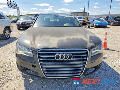Piąte zdjęcie samochodu w środku: 2011 AUDI A8 QUATTRO VIN:WAUAVAFD0BN001061 - miniatura
