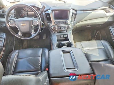 Zdjęcie 8 z 12 samochodu: 2018 CHEVROLET SUBURBAN K1500 LT VIN:1GNSKHKC8JR236330 - miniatura
