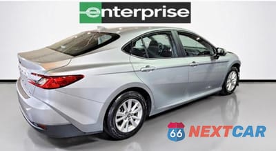 Trzecie zdjęcie samochodu z tyłu: 2025 TOYOTA CAMRY LE VIN:4T1DAACK8SU059791 - miniatura
