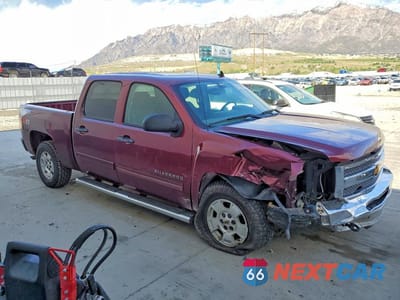 Czwarte zdjęcie samochodu z boku: 2013 CHEV SILVERADO VIN:3GCPKSE72DG109247 - miniatura