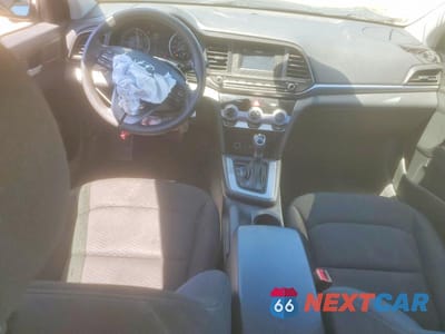 Zdjęcie 8 z 12 samochodu: 2019 HYUNDAI ELANTRA SE VIN:5NPD74LF6KH437933 - miniatura