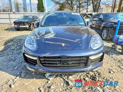 Piąte zdjęcie samochodu w środku: 2016 PORSCHE CAYENNE TURBO VIN:WP1AC2A26GLA86140 - miniatura