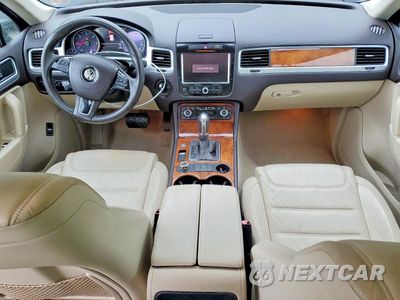 Zdjęcie 8 z 13 samochodu: 2014 VOLKSWAGEN TOUAREG VIN:WVGEP9BP4ED001471 - miniatura