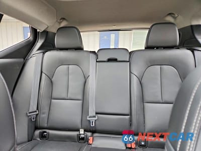 Zdjęcie 10 z 13 samochodu: 2024 VOLVO XC40 CORE VIN:YV4L12UK5R2240175 - miniatura