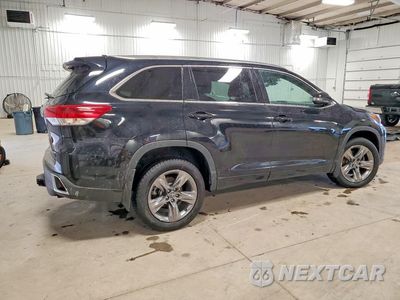 Trzecie zdjęcie samochodu z tyłu: 2019 TOYOTA HIGHLANDER LIMITED PLATINUM VIN:5TDDZRFH3KS992756 - miniatura