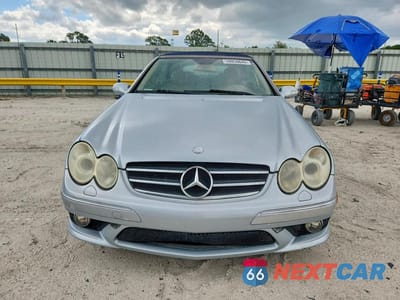 Piąte zdjęcie samochodu w środku: 2008 MERCEDES-BENZ CLK 550 VIN:WDBTK72F98T090999 - miniatura