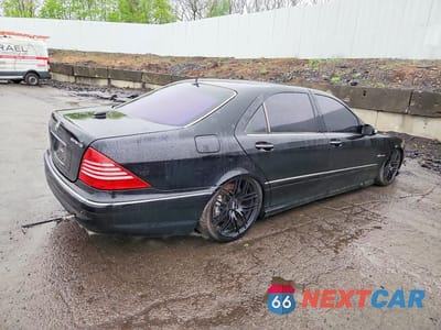 Trzecie zdjęcie samochodu z tyłu: 2006 MERCEDES-BENZ S 65 AMG VIN:WDBNG79J56A474484 - miniatura