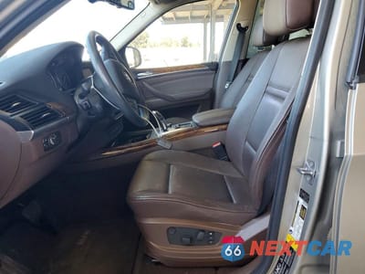 Zdjęcie 7 z 12 samochodu: 2011 BMW X5 XDRIVE35I VIN:5UXZV4C54BL738911 - miniatura