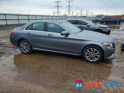 Czwarte zdjęcie samochodu z boku: 2017 MERCEDES-BENZ C 300 4MATIC VIN:55SWF4KB2HU196100 - miniatura