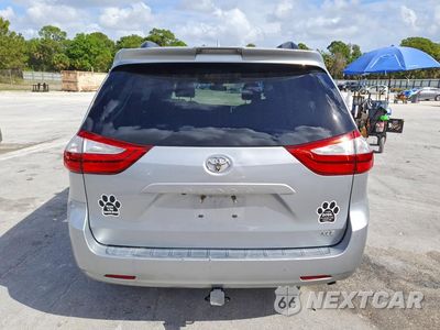 Zdjęcie 6 z 14 samochodu: 2019 TOYOTA SIENNA XLE 8-PASSENGER VIN:5TDYZ3DC7KS986433 - miniatura