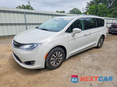 2019 CHRYSLER PACIFICA TOURING L PLUS 2C4RC1EG3KR604905 - główne zdjęcie licytacji z USA - miniatura