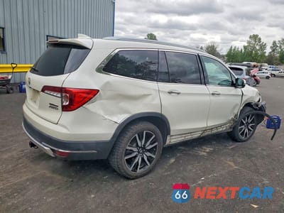 Trzecie zdjęcie samochodu z tyłu: 2019 HONDA PILOT TOURING VIN:5FNYF6H98KB080580 - miniatura
