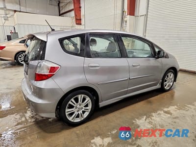 Trzecie zdjęcie samochodu z tyłu: 2009 HONDA FIT SPORT VIN:JHMGE88489C003812 - miniatura