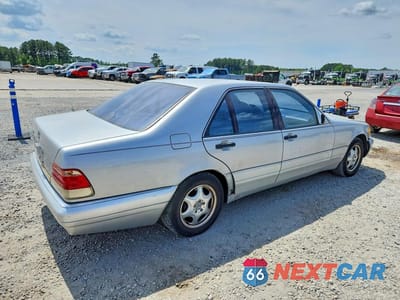 Trzecie zdjęcie samochodu z tyłu: 1998 MERCEDES-BENZ S 320W VIN:WDBGA32G6WA377134 - miniatura