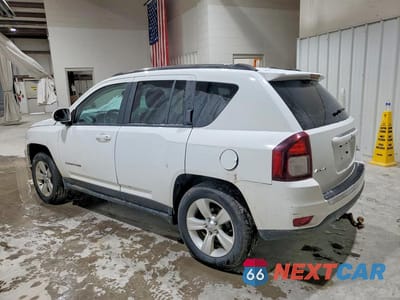 Drugie zdjęcie samochodu z przodu: 2015 JEEP COMPASS LATITUDE VIN:1C4NJDEB8FD109294 - miniatura