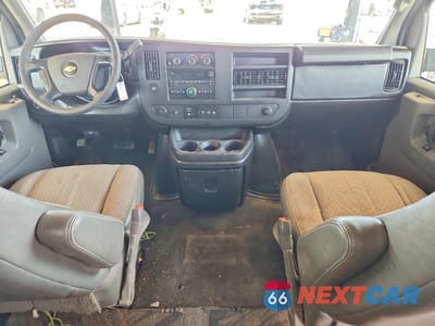 Zdjęcie 8 z 13 samochodu: 2012 CHEVROLET EXPRESS G3500 LT VIN:1GAZG1FAXC1148740 - miniatura