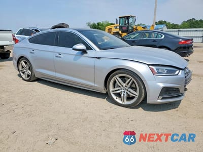 Czwarte zdjęcie samochodu z boku: 2018 AUDI A5 PREMIUM PLUS S-LINE VIN:WAUENCF51JA122497 - miniatura