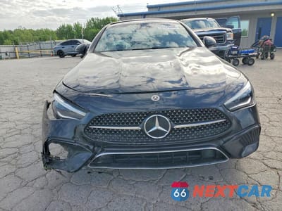 Piąte zdjęcie samochodu w środku: 2024 MERCEDES-BENZ CLE 300 4MATIC VIN:W1KMJ4HB5RF028727 - miniatura