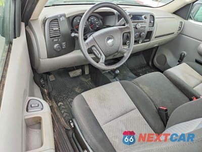 Zdjęcie 8 z 12 samochodu: 2009 CHEVROLET SILVERADO K1500 VIN:1GCEK14X99Z211817 - miniatura