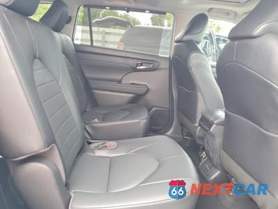 Zdjęcie 11 z 13 samochodu: 2022 TOYOTA HIGHLANDER XLE VIN:5TDGZRAH5NS544494 - miniatura