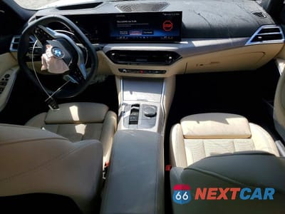 Zdjęcie 8 z 12 samochodu: 2025 BMW 330I VIN:3MW69CW02S8F18075 - miniatura