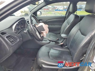 Zdjęcie 7 z 12 samochodu: 2012 CHRYSLER 200 LIMITED VIN:1C3CCBCB7CN197872 - miniatura