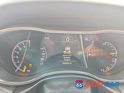 Zdjęcie 9 z 13 samochodu: 2017 JEEP GRAND CHEROKEE LIMITED VIN:1C4RJEBG1HC915607 - miniatura