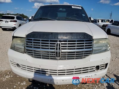 Piąte zdjęcie samochodu w środku: 2011 LINCOLN NAVIGATOR L VIN:5LMJJ3H55BEJ03691 - miniatura