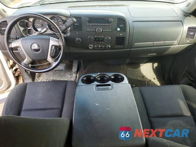 Zdjęcie 8 z 11 samochodu: 2011 GMC SIERRA K1500 SLE VIN:1GTR2VE34BZ327498 - miniatura