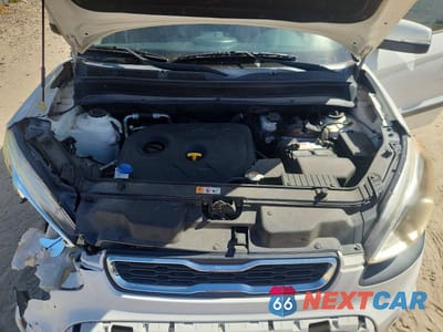 Zdjęcie 12 z 13 samochodu: 2012 KIA SOUL + VIN:KNDJT2A68C7471237 - miniatura