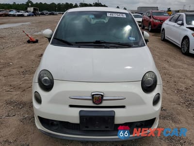 Piąte zdjęcie samochodu w środku: 2014 FIAT 500 ABARTH VIN:3C3CFFFH3ET275887 - miniatura