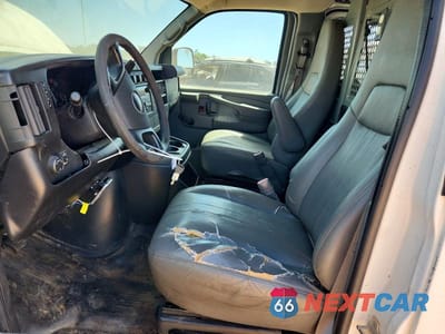 Zdjęcie 7 z 13 samochodu: 2011 GMC SAVANA G2500 VIN:1GTW7FCA4B1190895 - miniatura