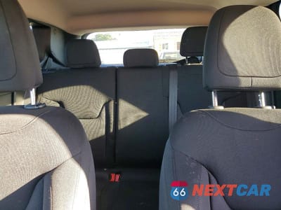 Zdjęcie 10 z 13 samochodu: 2023 JEEP RENEGADE LATITUDE VIN:ZACNJDB13PPP24041 - miniatura