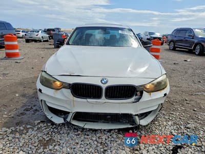Piąte zdjęcie samochodu w środku: 2012 BMW 328 I VIN:WBA3A5G52CNP16279 - miniatura