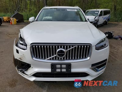 Piąte zdjęcie samochodu w środku: 2021 VOLVO XC90 T6 INSCRIPTION VIN:YV4A22PL4M1675664 - miniatura