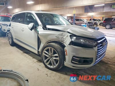 Czwarte zdjęcie samochodu z boku: 2017 AUDI Q7 PRESTIGE VIN:WA1VAAF77HD016532 - miniatura